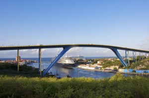 De Juliana brug. Mochten we twee keer beklimmen vanaf zeeniveau